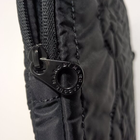 Marc By Marc Jacobs Tablet Tech Sleeve Black Zippered Pouch Quilted Nylon - Picture 5 of 9